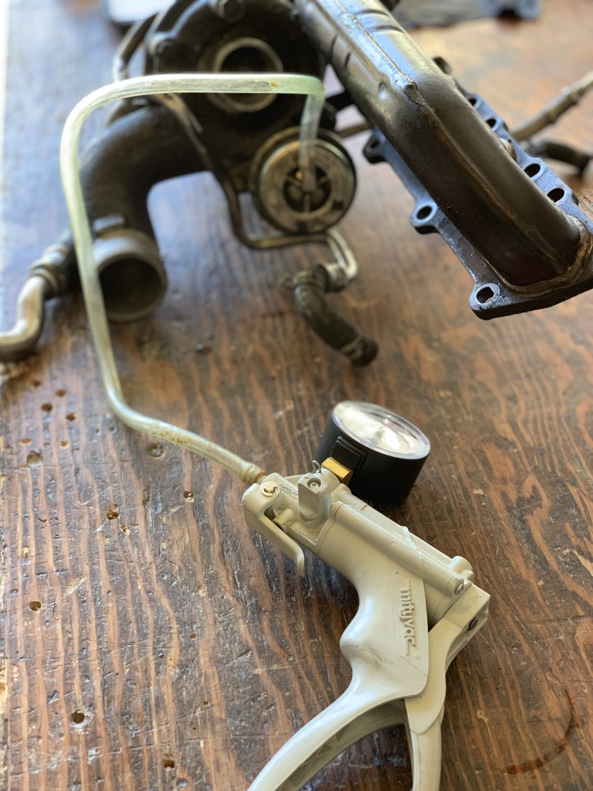 Vacuum pump testing of a turbo wastegate